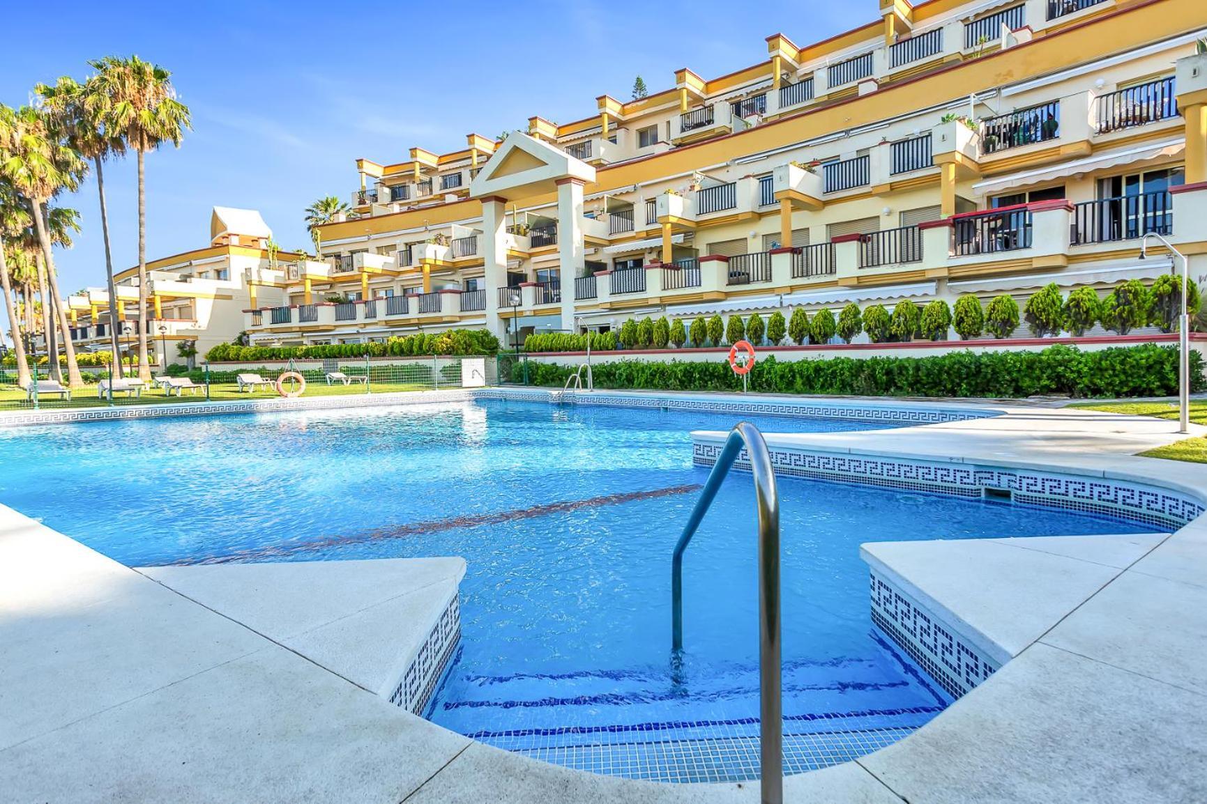 Modern Beach Apartment Romana Playa 723 In Marbella, Elviria Extérieur photo